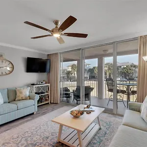  Holiday home Magnolia House At Pointe I